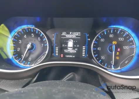 2020 Chrysler Voyager Lxi z USA, uszkodzony, nr VIN 2C4RC1DG1LR144498